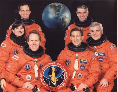STS-59 crew: (L to R) Linda Godwin, Kevin Chilton, Tom Jones, Jay Apt, Sid Gutierrez, Rich Clifford. (NASA)